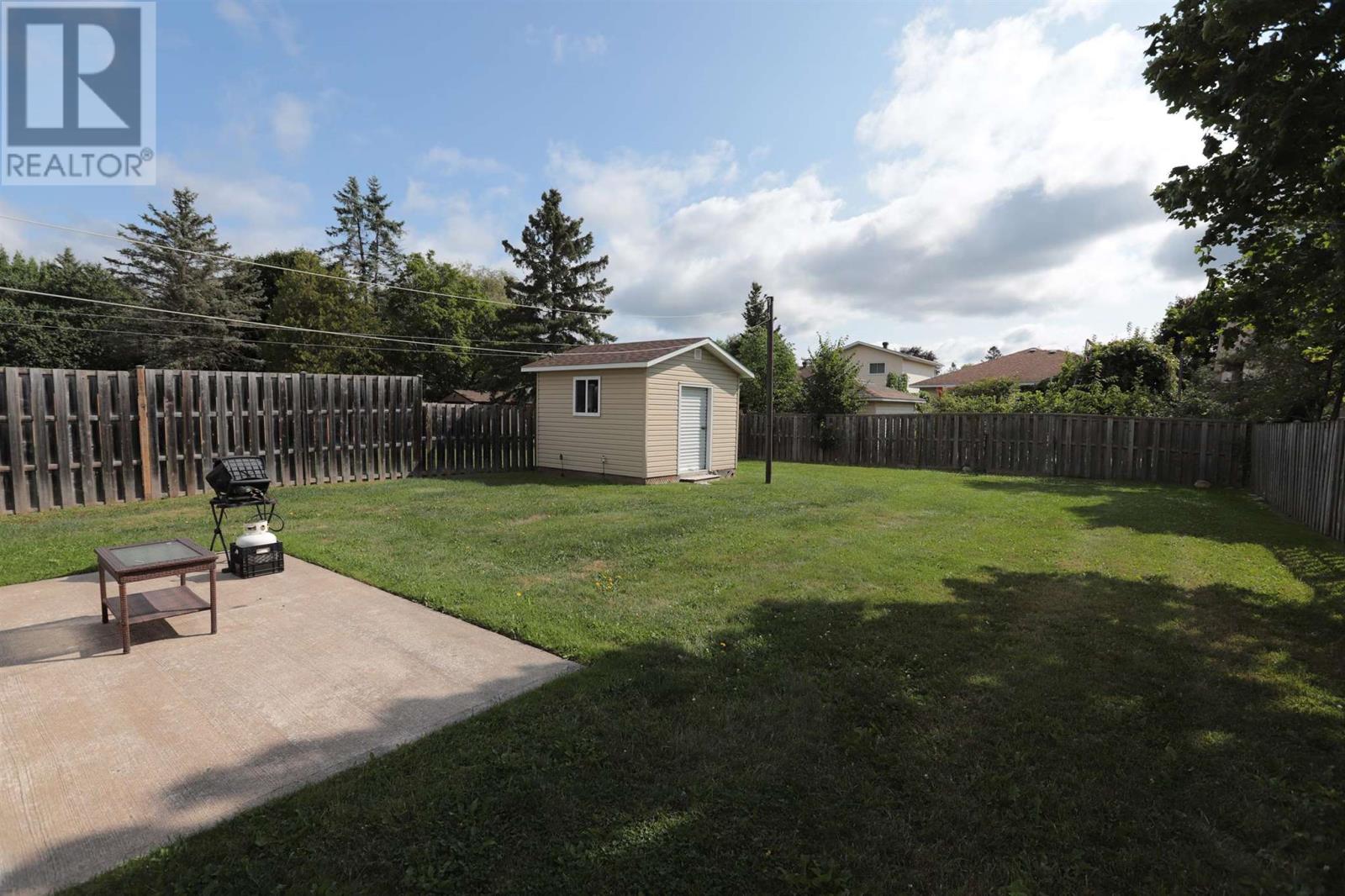 52 Danby RD - Image 9