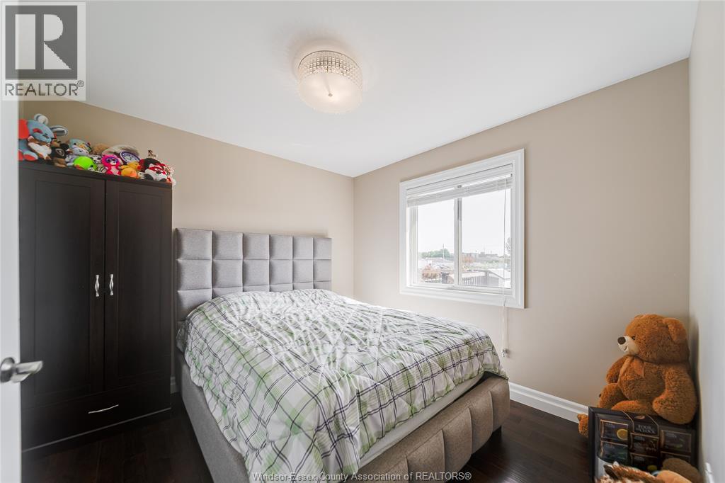 3072 TROUP CRESCENT - Image 19