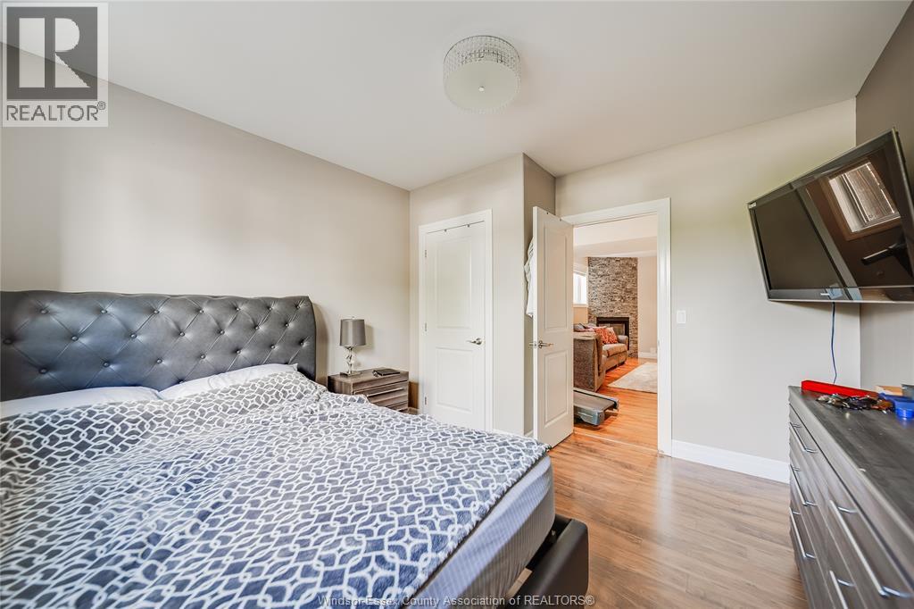 3072 TROUP CRESCENT - Image 26