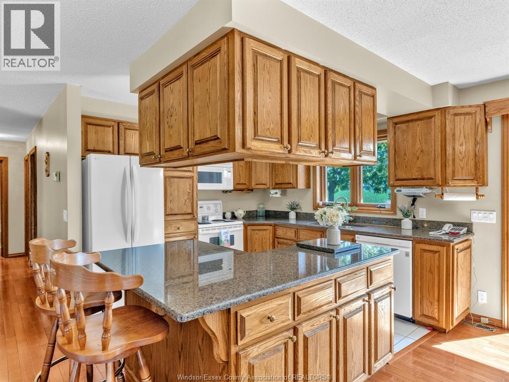 770 MAPLE AVENUE - 23