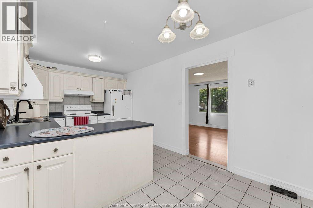 3150 FOREST GLADE - Image 14