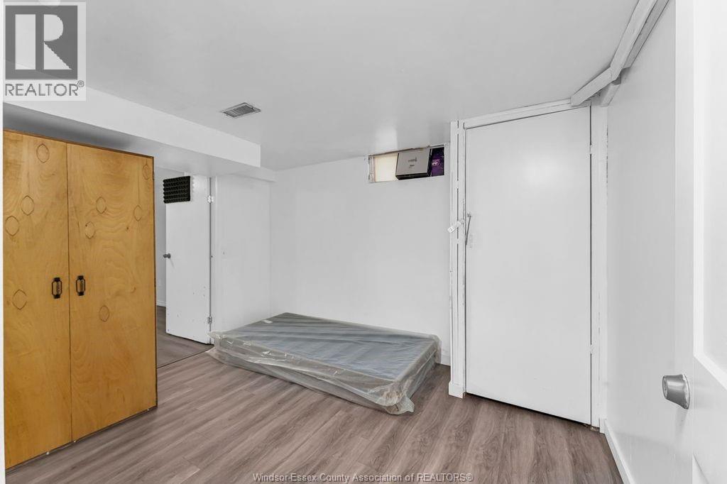 3150 FOREST GLADE - Image 25