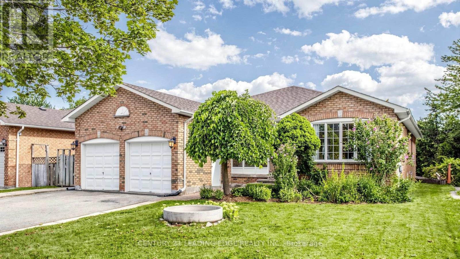 9 COATES CRESCENT - 2