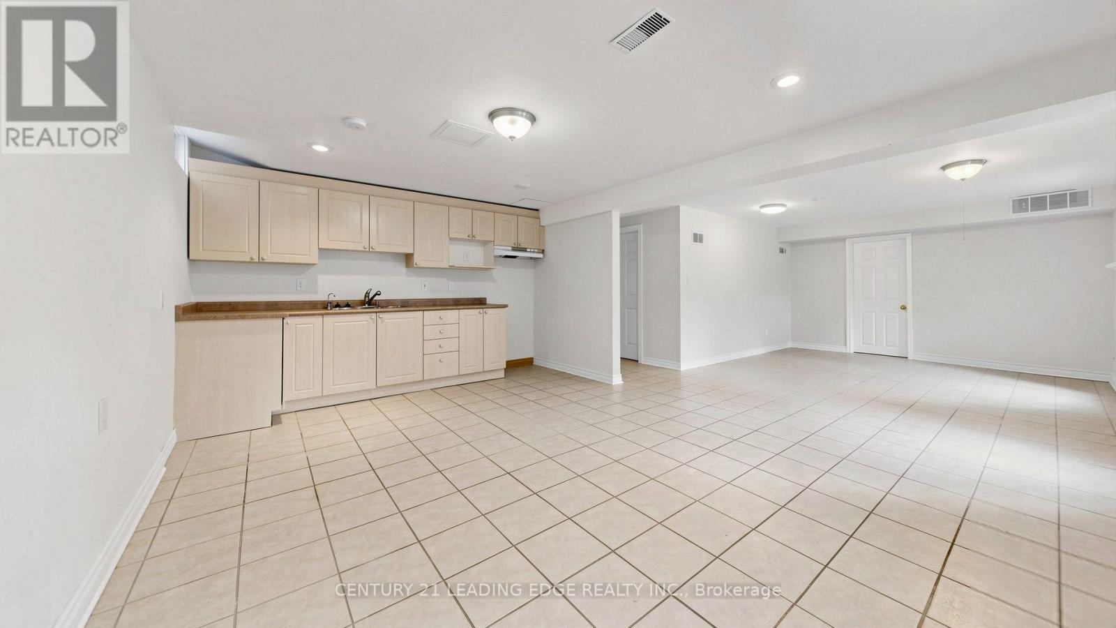 9 COATES CRESCENT - 39