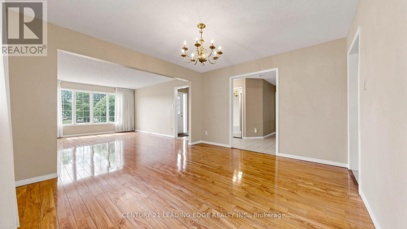 9 COATES CRESCENT - 9