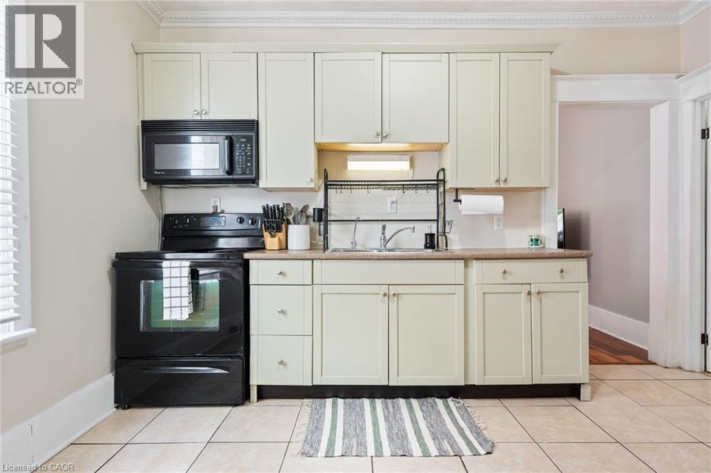 30 DUNDAS Street - Image 11