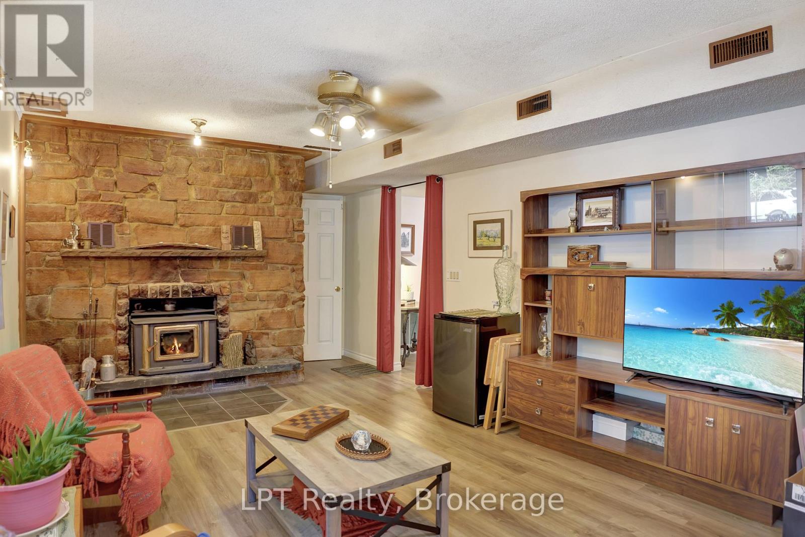 42 WILLIAM COURT - Image 29