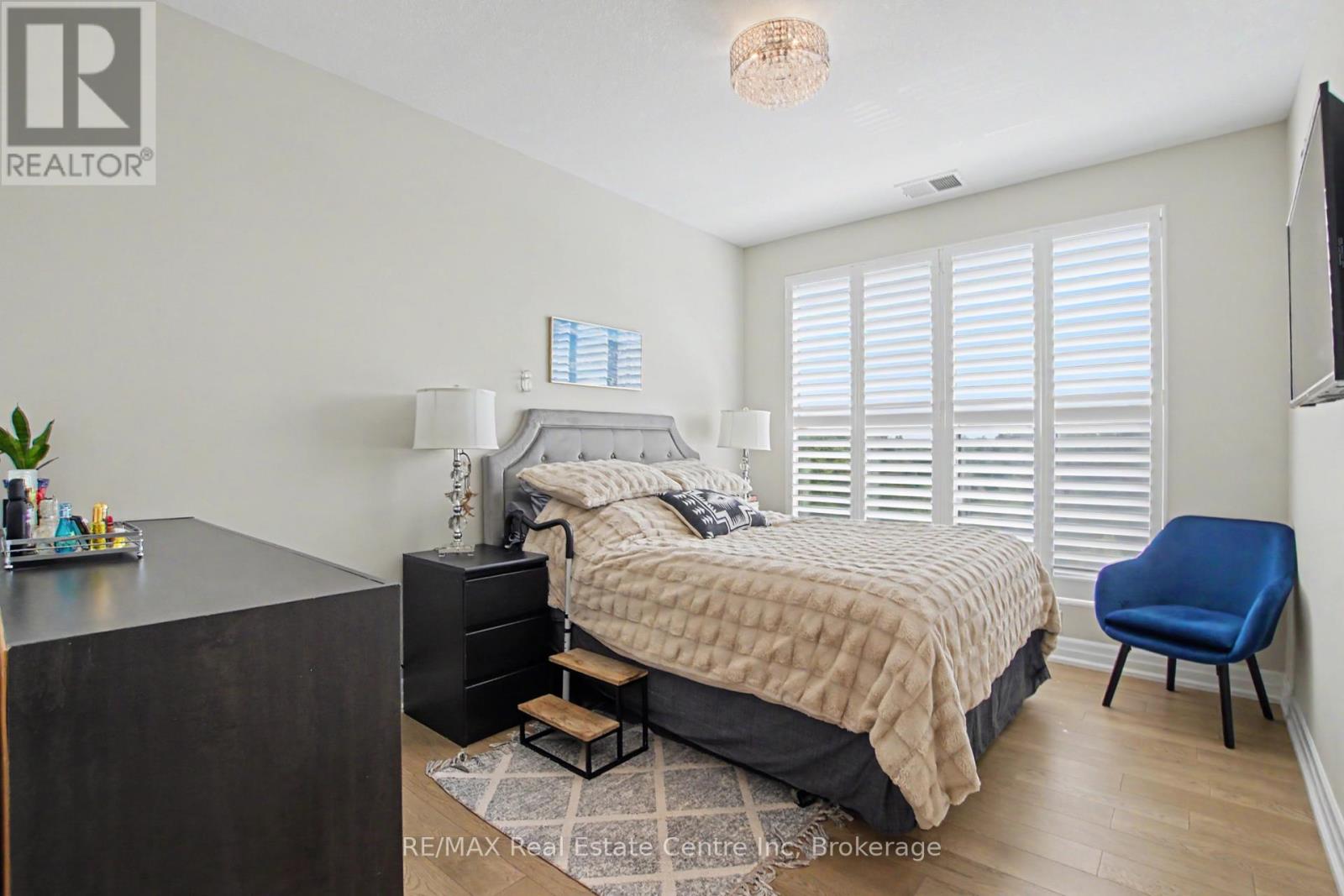 #401 1878 GORDON STREET - Image 17