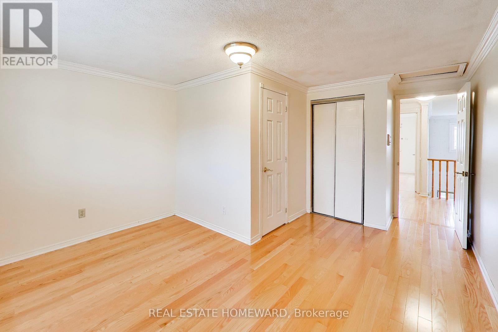 23 HUTCHCROFT AVENUE - 20