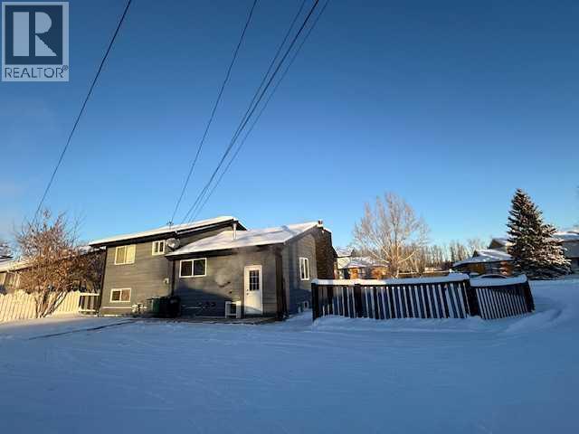 10323 98 Avenue - 27