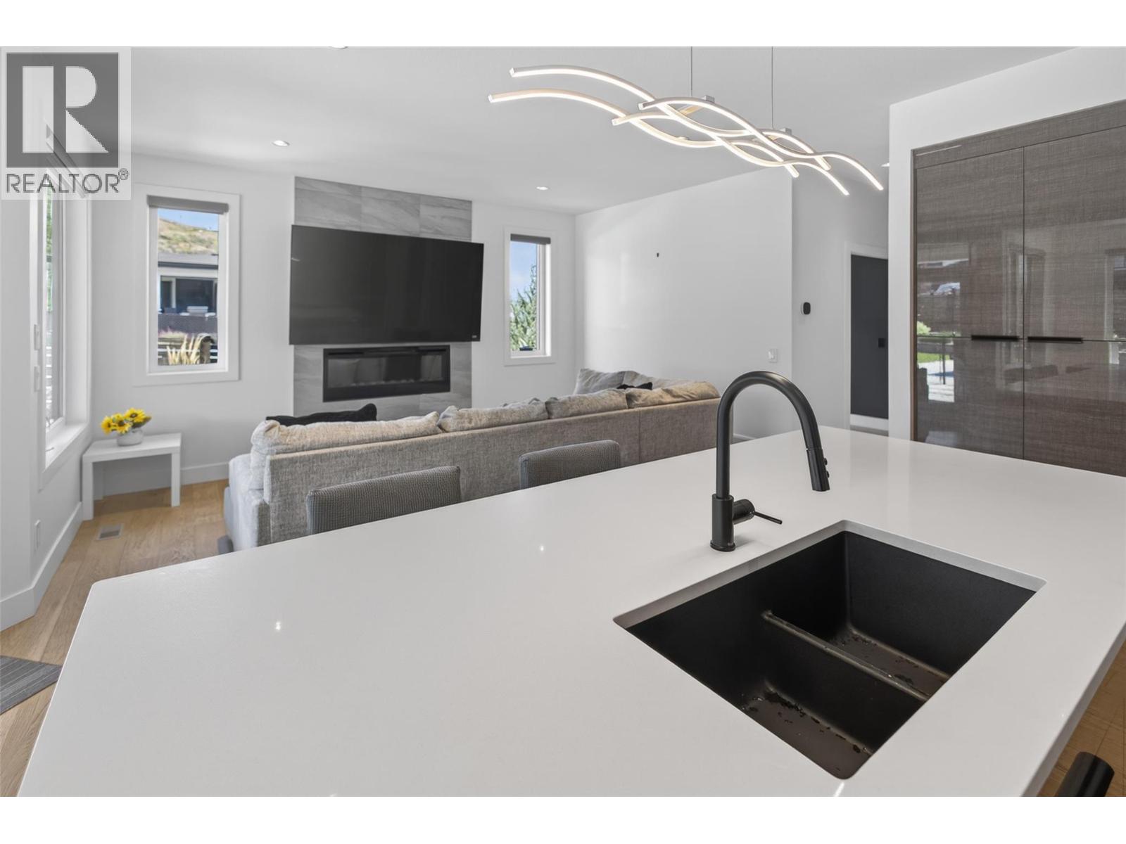 1265 Ponds Avenue - 19