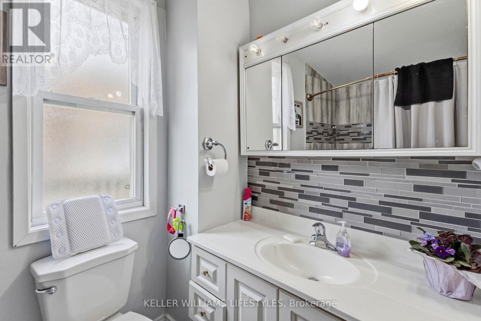 89 INKERMAN STREET - Image 25