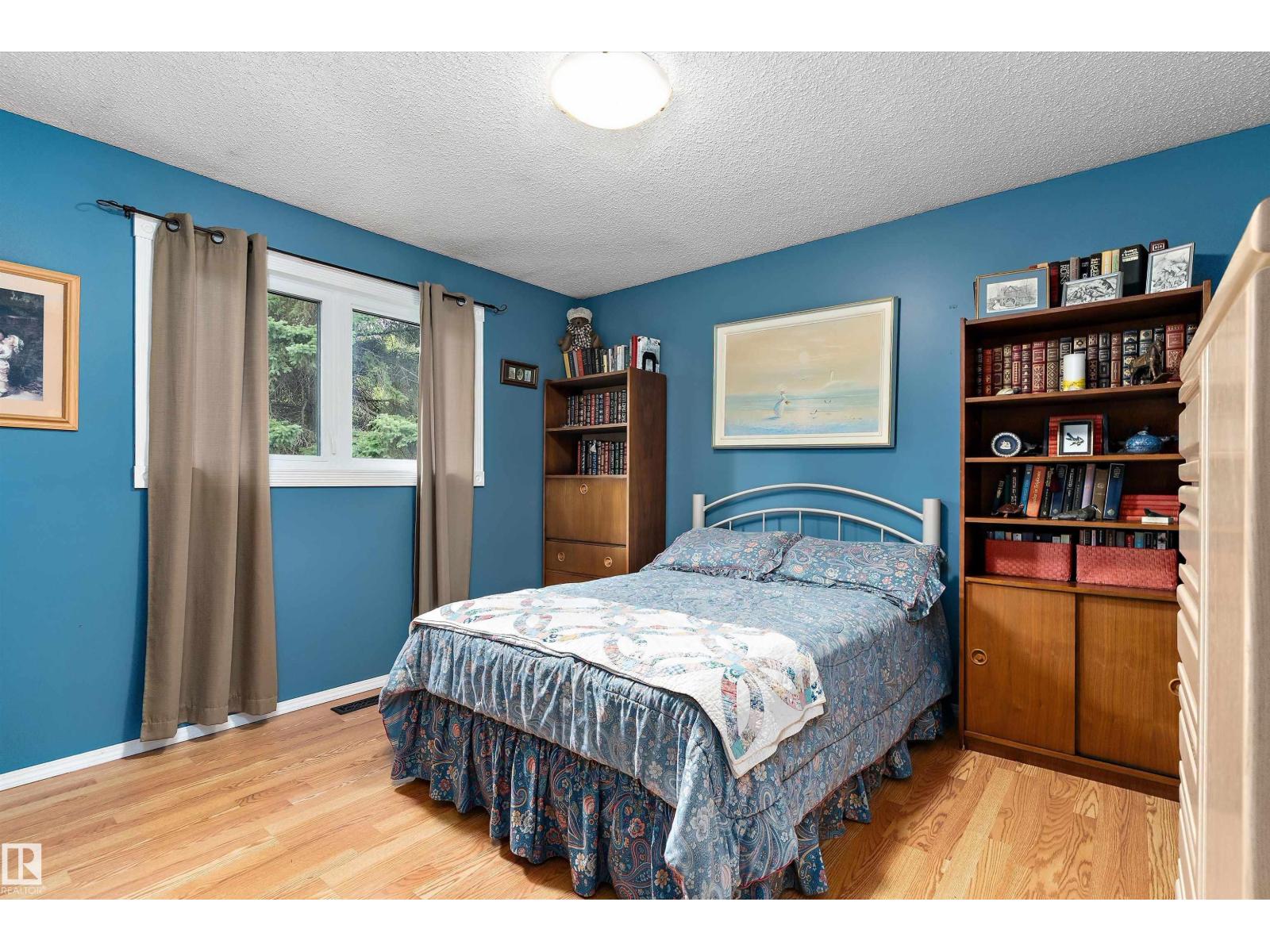 #37 53431 RGE ROAD 221 - 26
