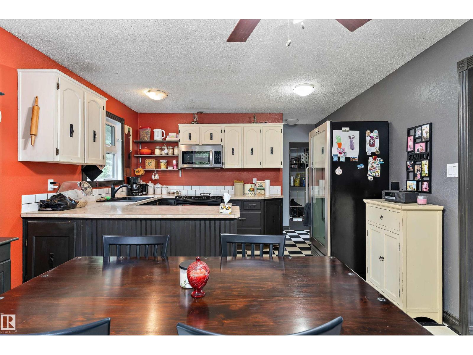 #37 53431 RGE ROAD 221 - 33