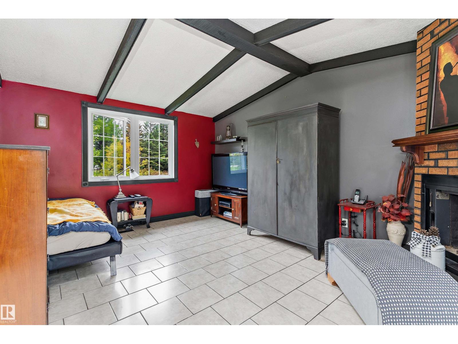 #37 53431 RGE ROAD 221 - 35