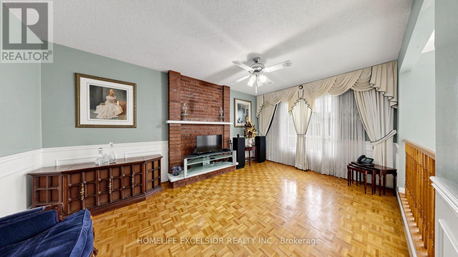 190 RAYMERVILLE DRIVE - Image 12