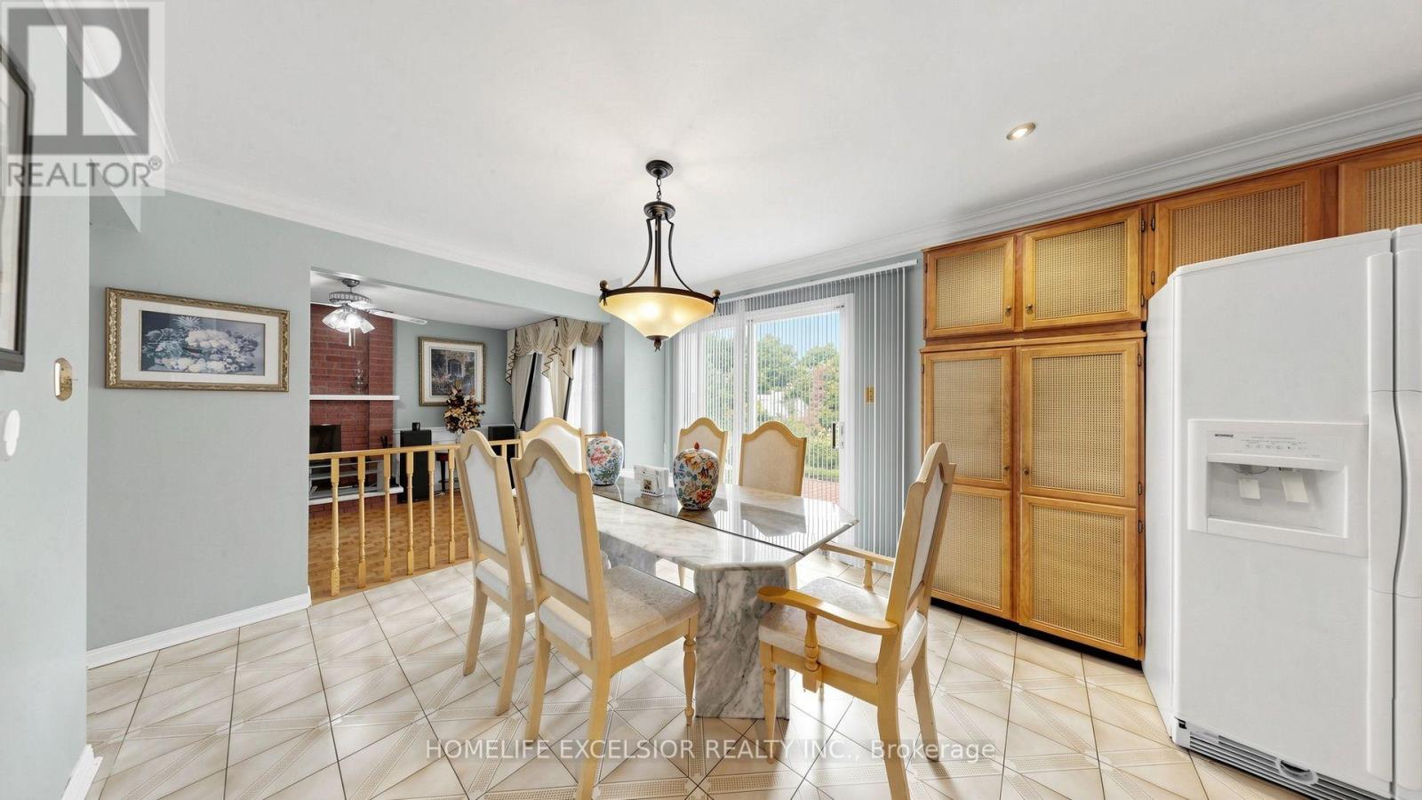 190 RAYMERVILLE DRIVE - Image 17