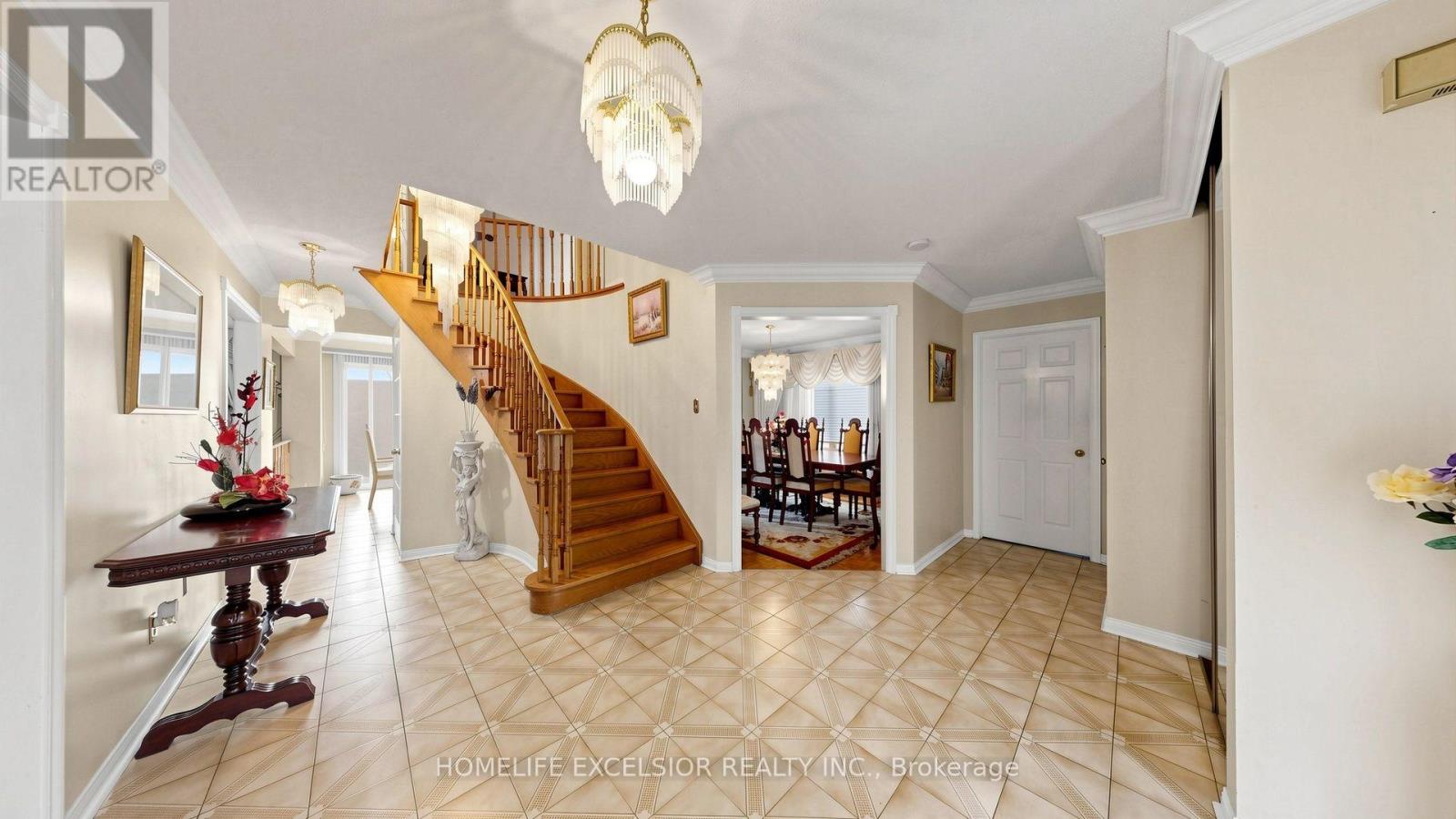 190 RAYMERVILLE DRIVE - 4