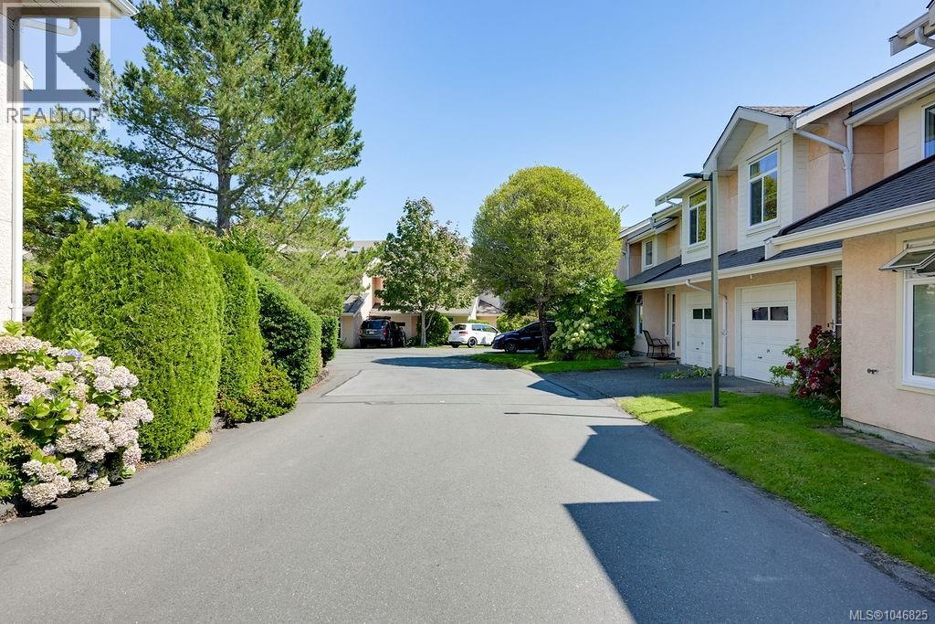 #20 10471 Resthaven Dr - Image 44