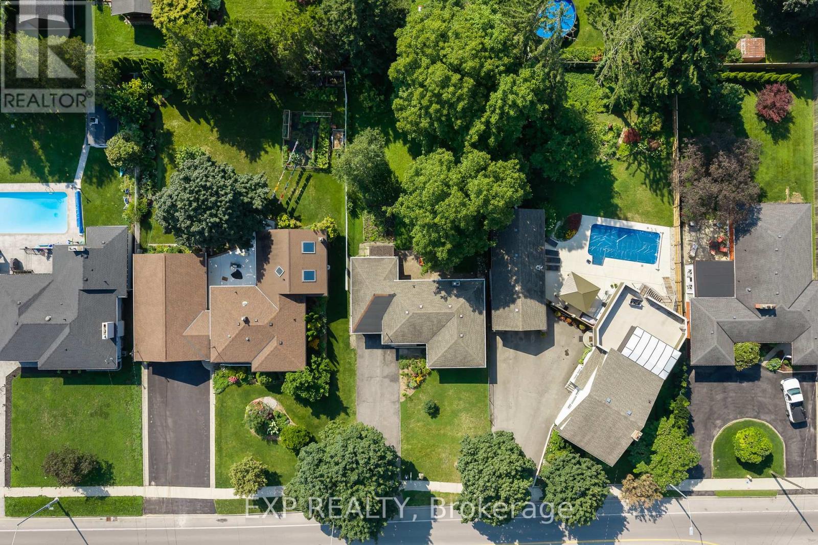 186A LAKESHORE ROAD - 40