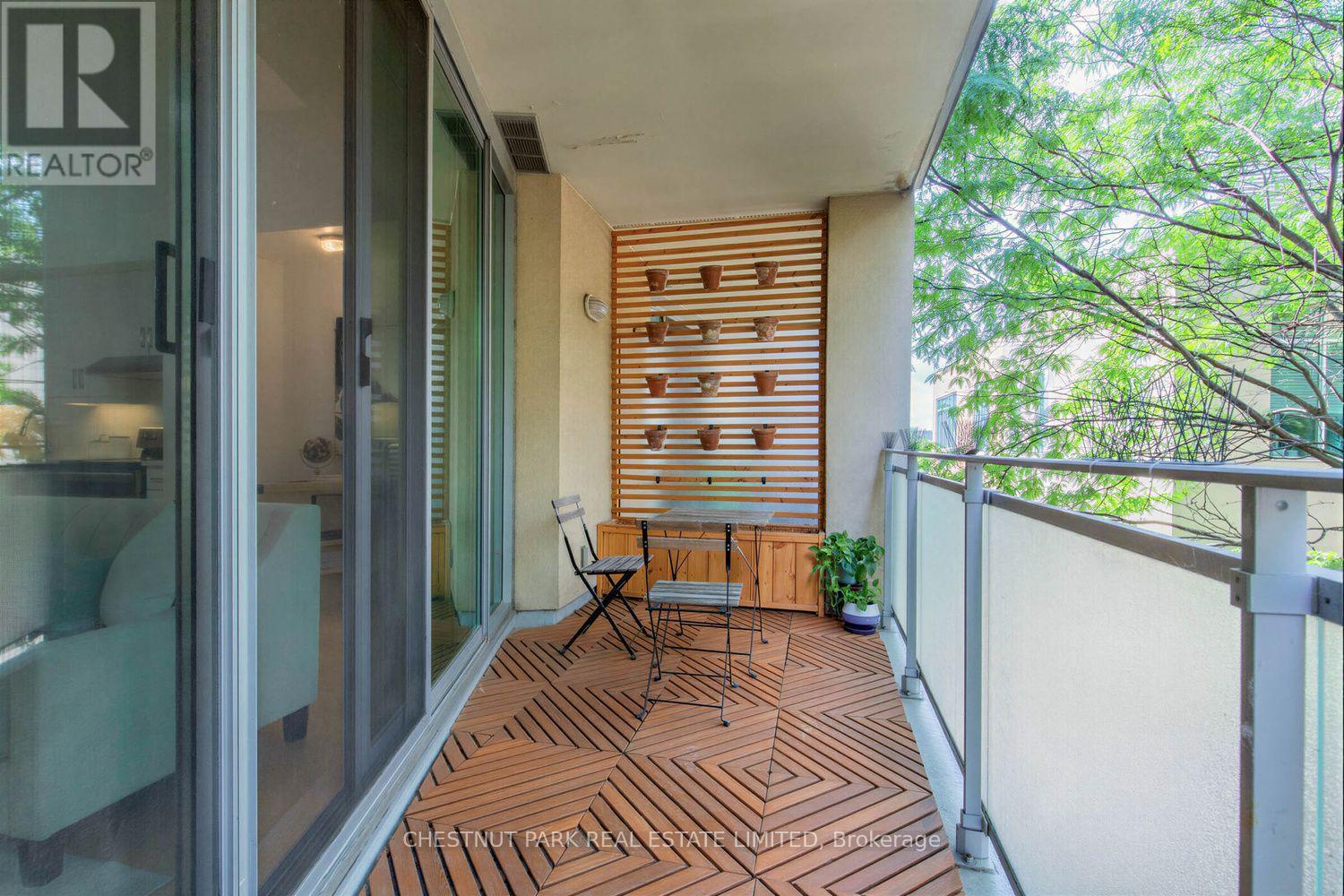 #409 160 BALDWIN STREET - Image 5