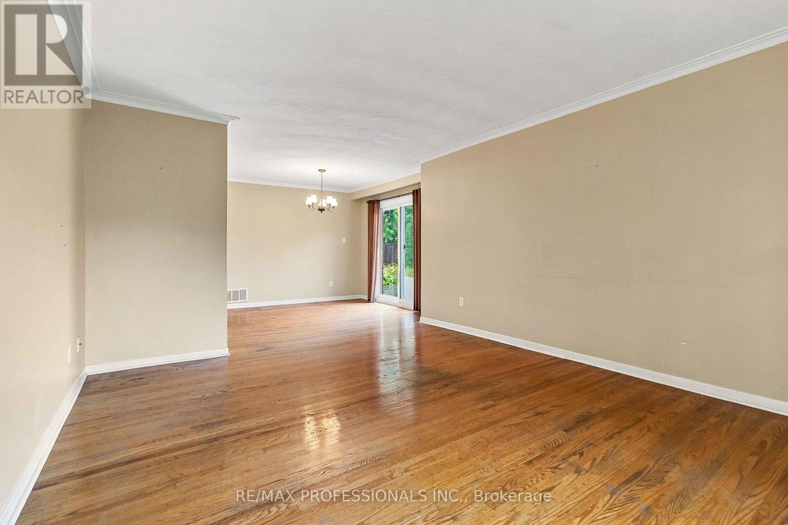 7449 PICKFAIR DRIVE - 11