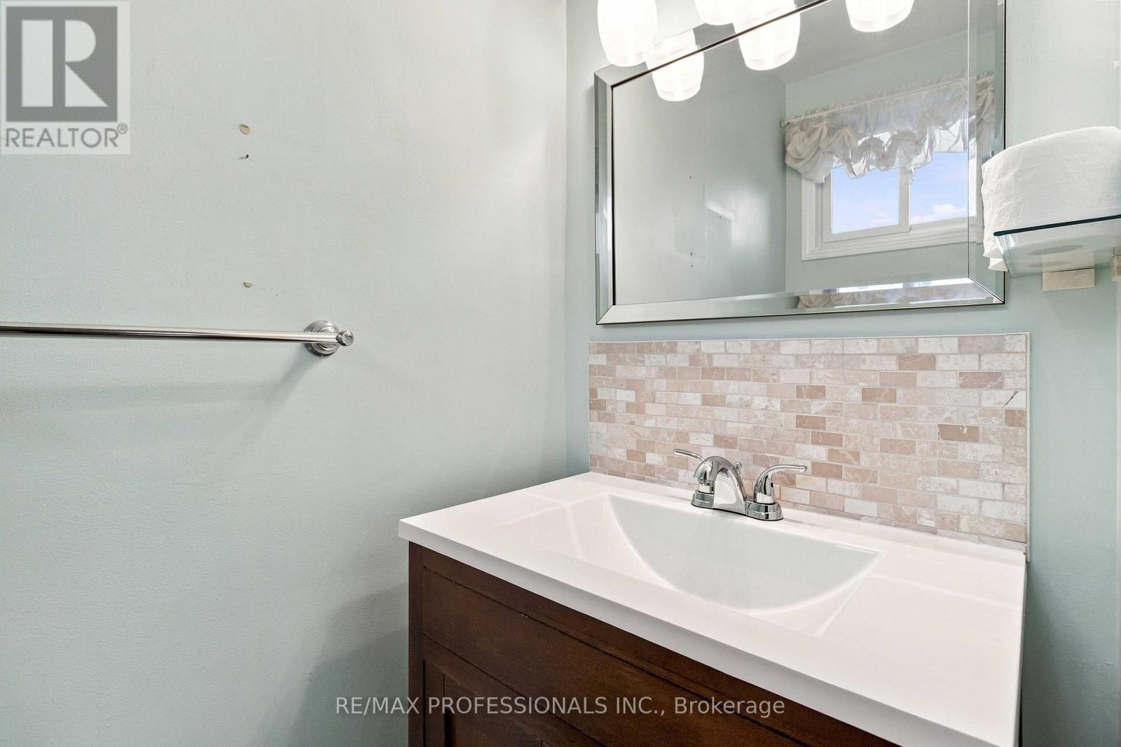 7449 PICKFAIR DRIVE - Image 15
