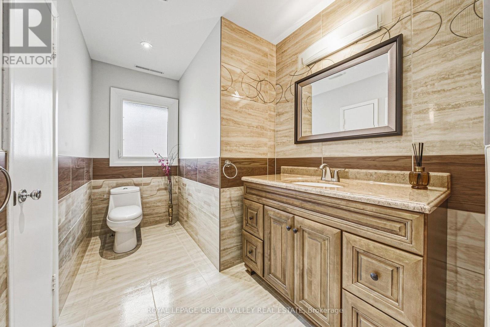 471 THE KINGSWAY - Image 19