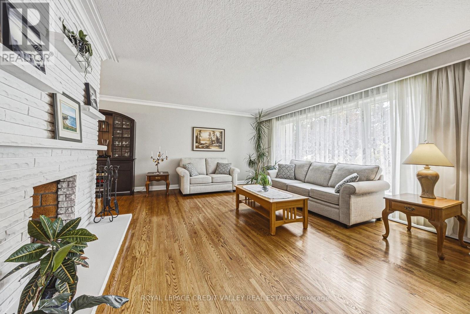 471 THE KINGSWAY - 7