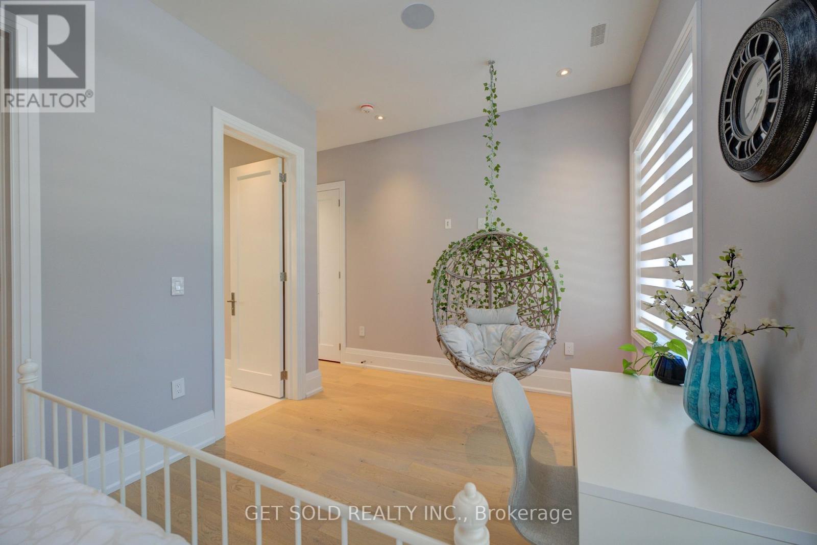 150 WOLFDALE AVENUE - Image 32