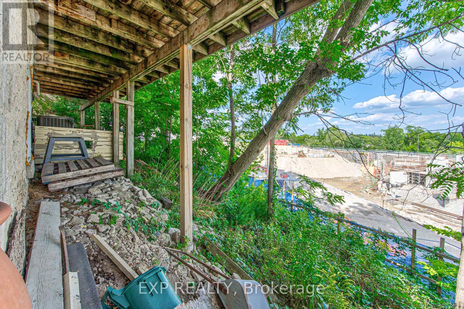 153 FOUNTAIN STREET N - 24