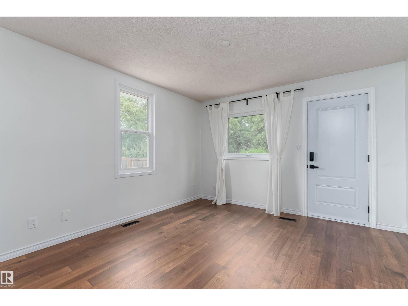 10941 150 St NW photo 4 — MLS® E4505263