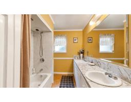 11010 Partridge Crescent, Surrey, BC V3R5A8 Photo 18