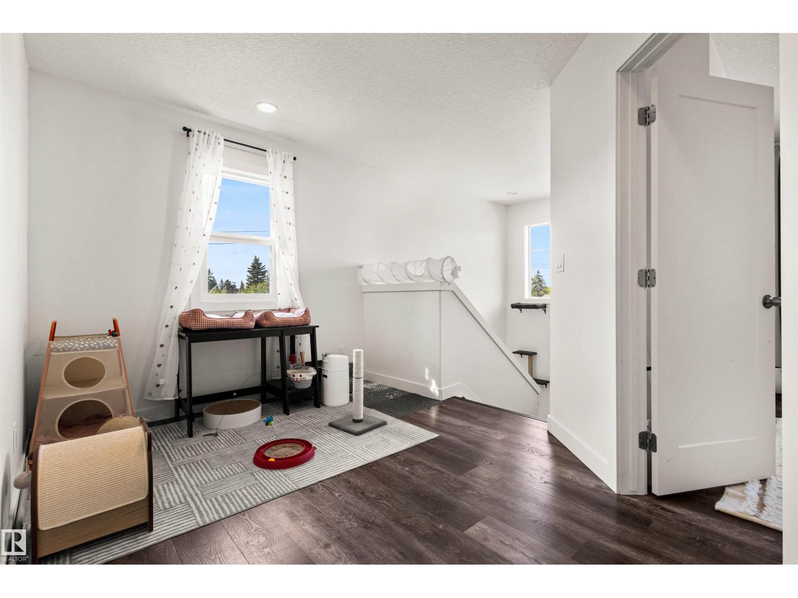 15713 102 AV NW - 27