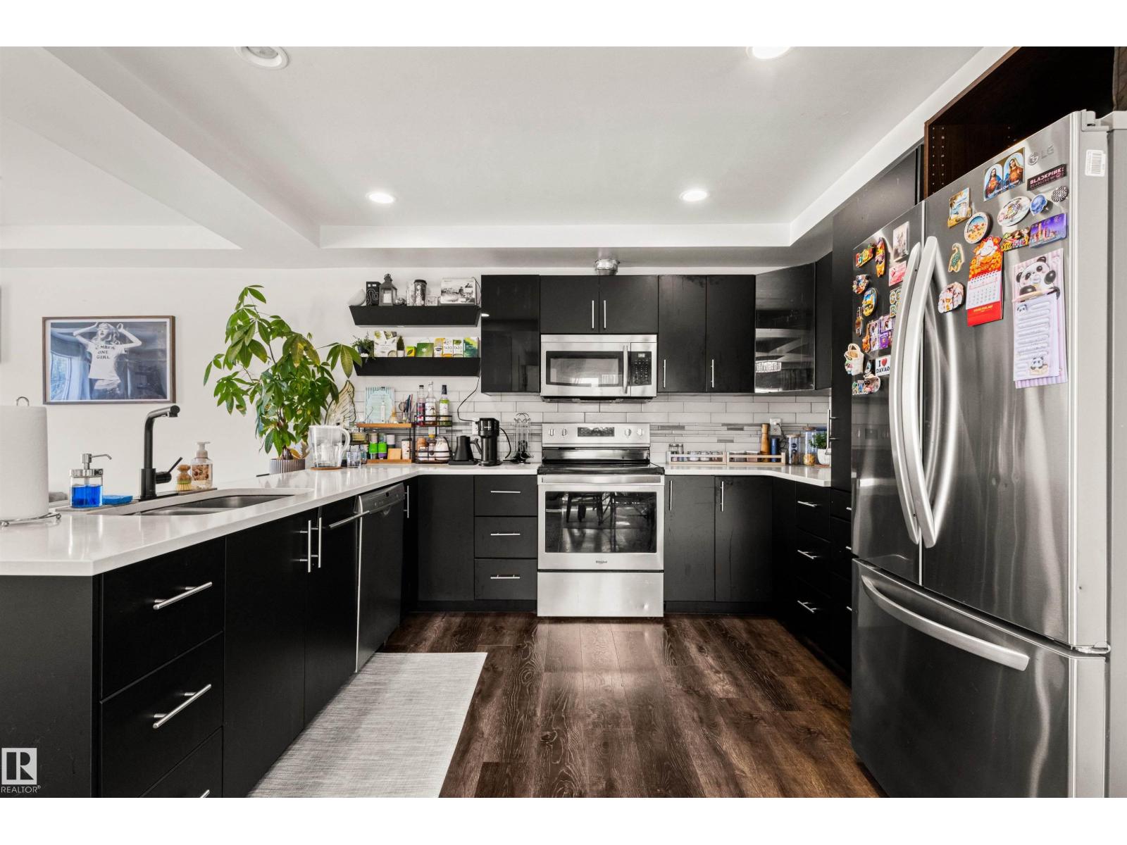 15713 102 AV NW - 14