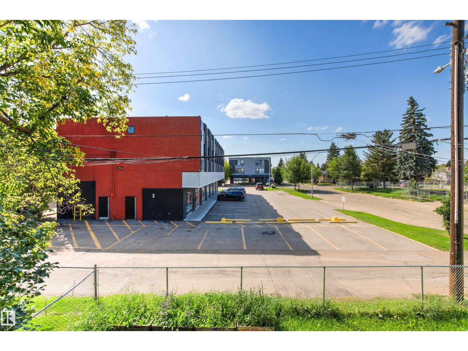 15713 102 AV NW - Image 37