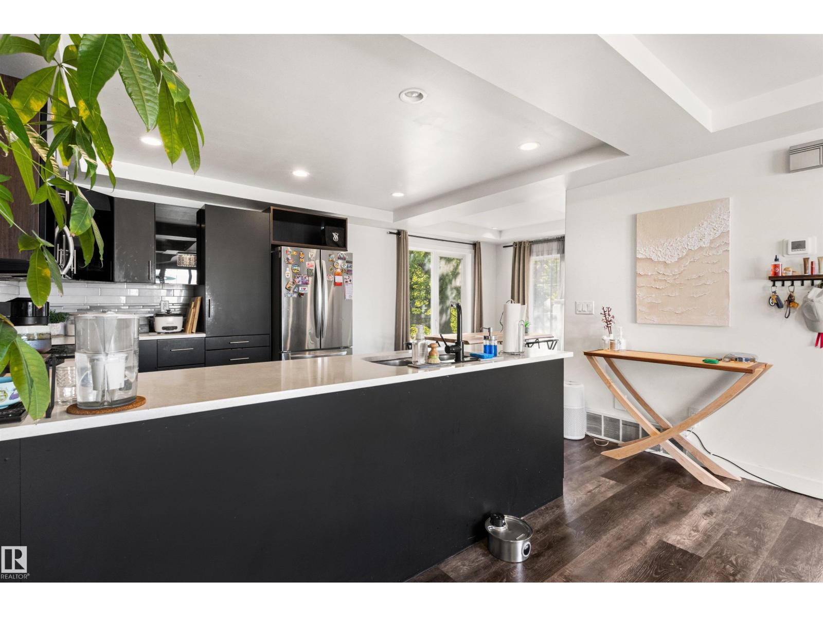 15713 102 AV NW - 12