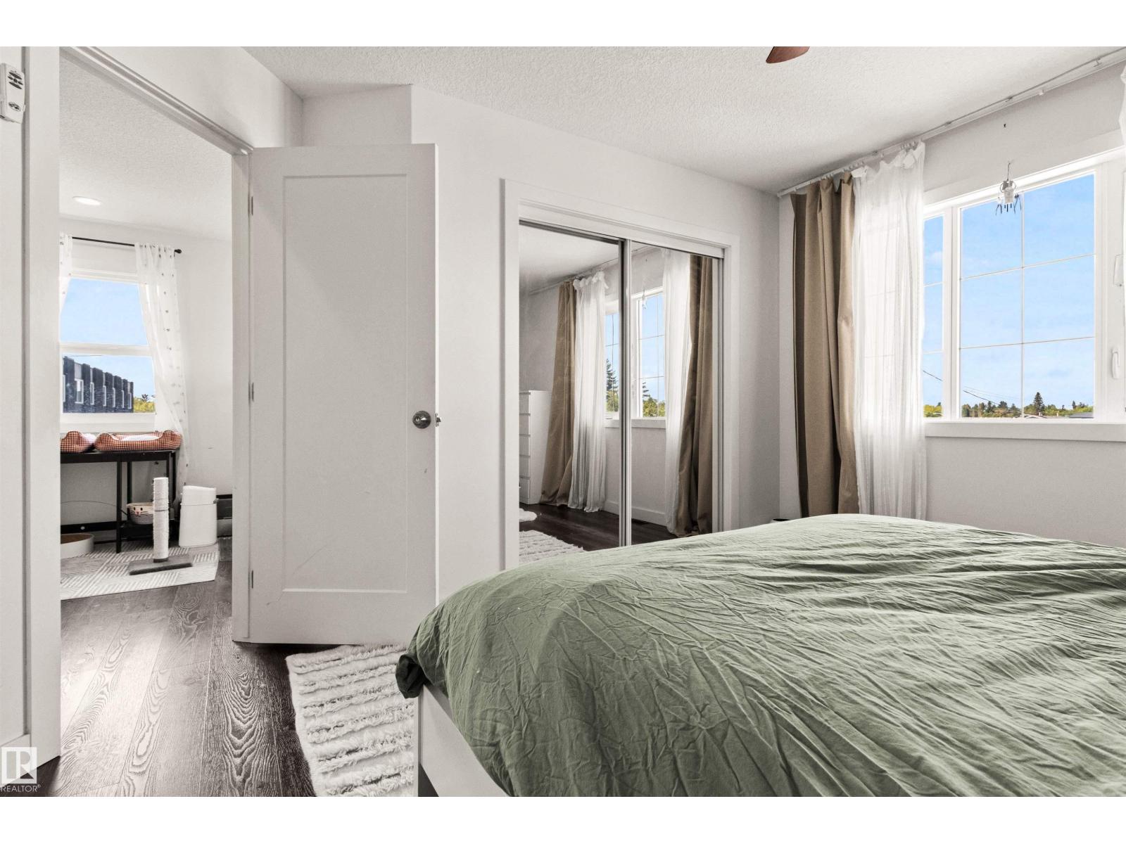 15713 102 AV NW - 25