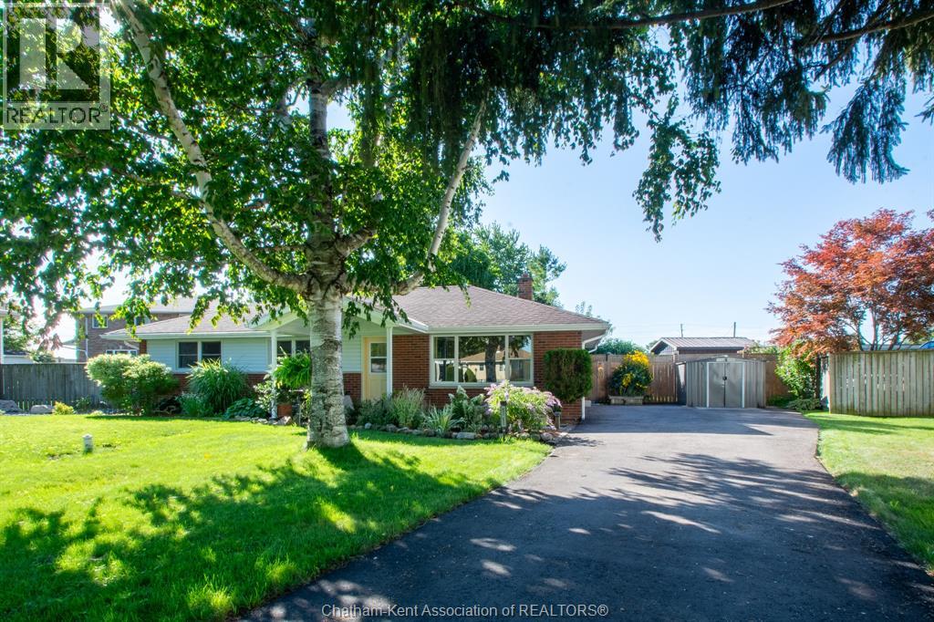 11 Oriole PARKWAY - 3