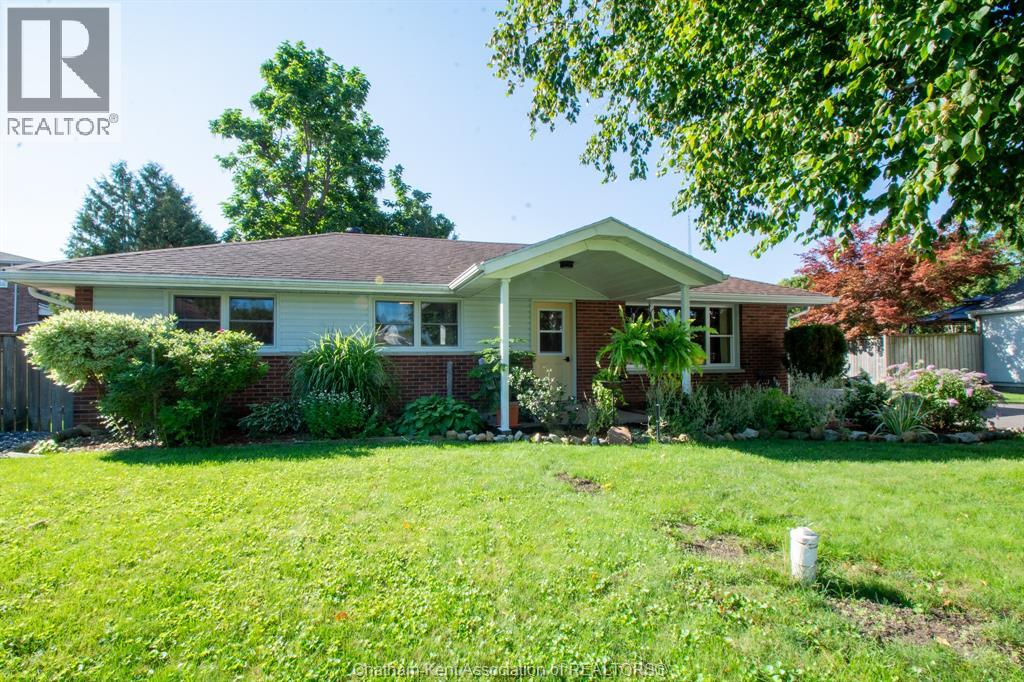 11 Oriole PARKWAY - Image 4