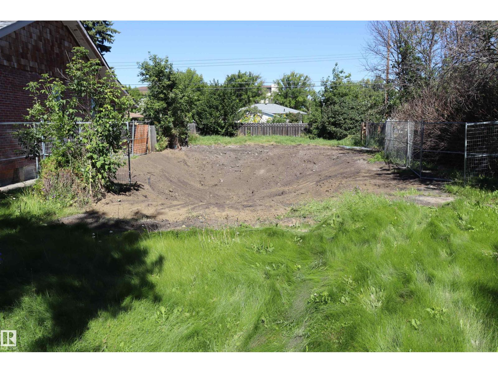 5402 51 Ave
