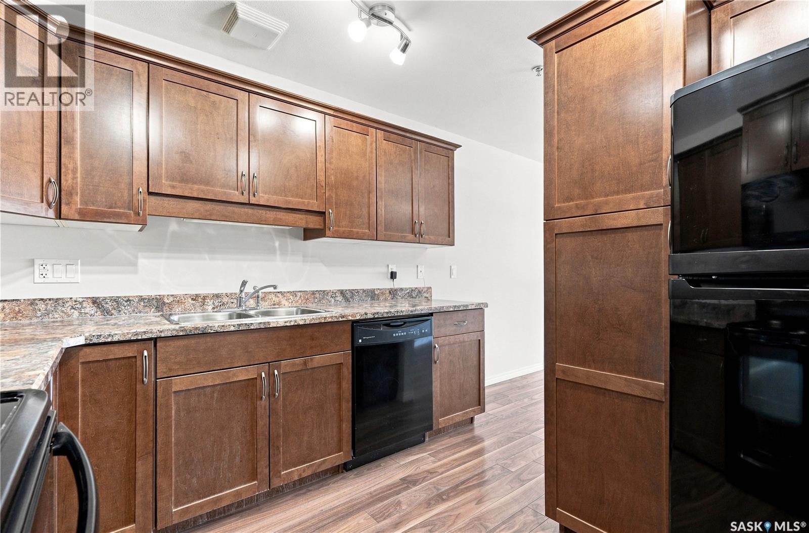 #308 102 Kingsmere PLACE - Image 11