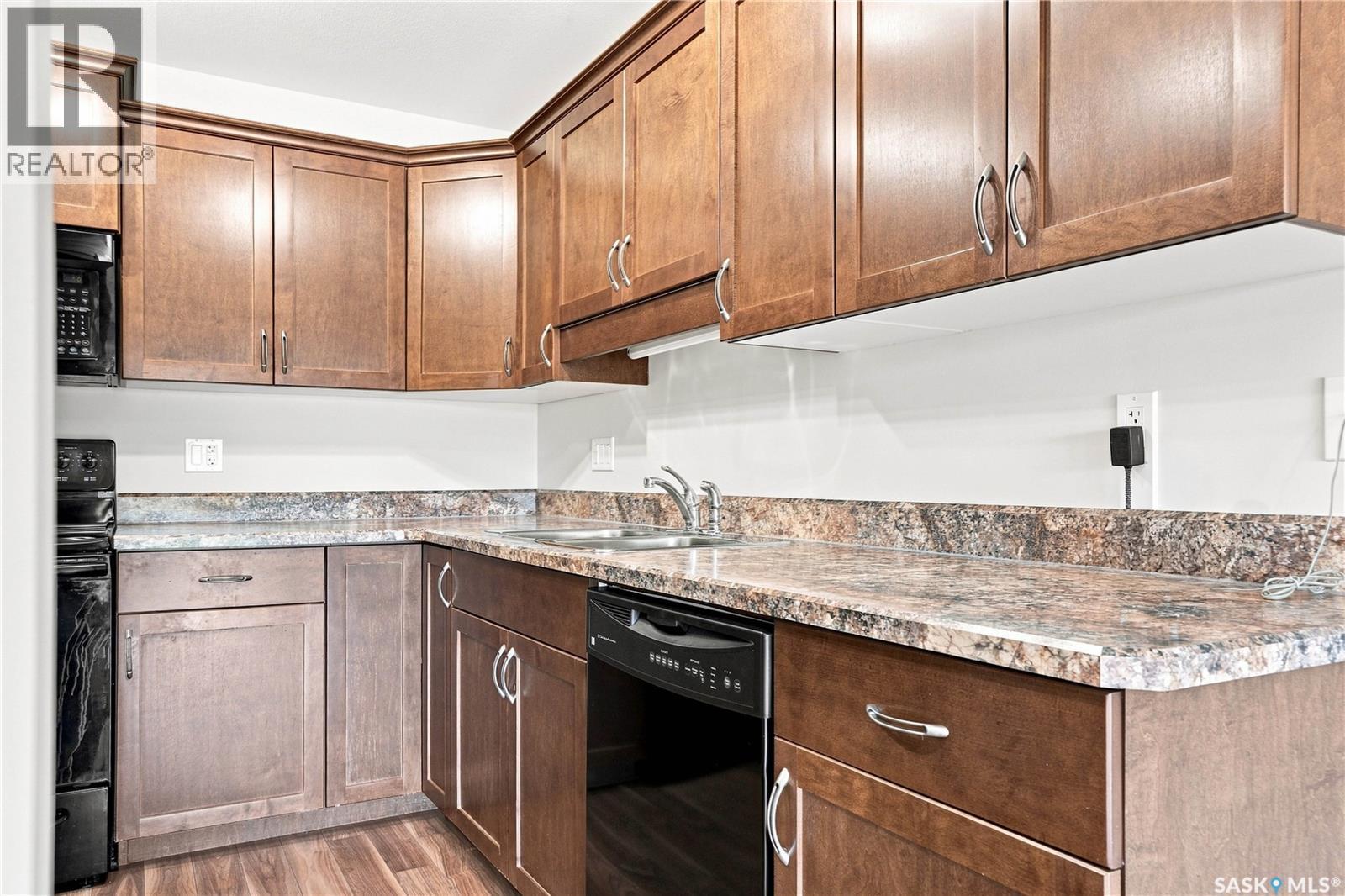 #308 102 Kingsmere PLACE - 14