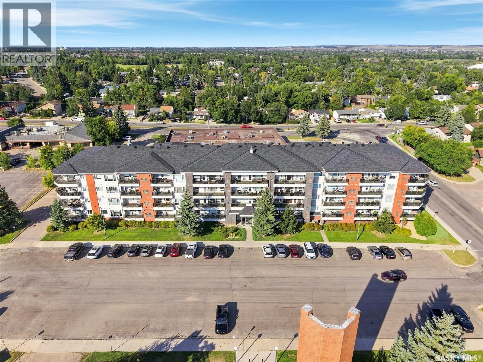 #308 102 Kingsmere PLACE - 2