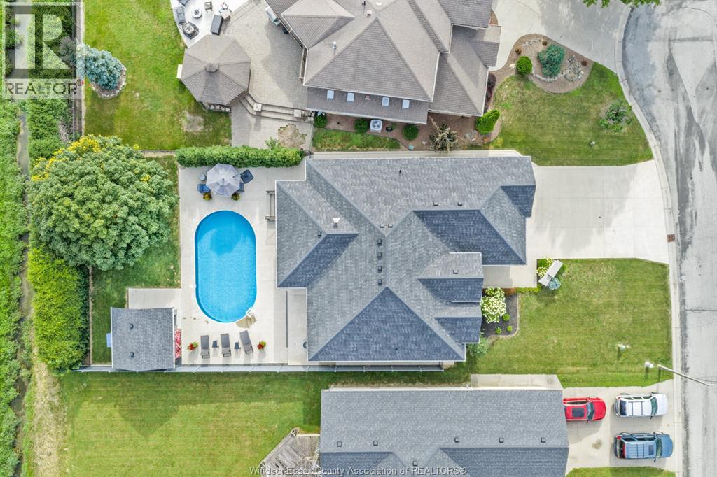 22 SHAWNEE COURT - 50