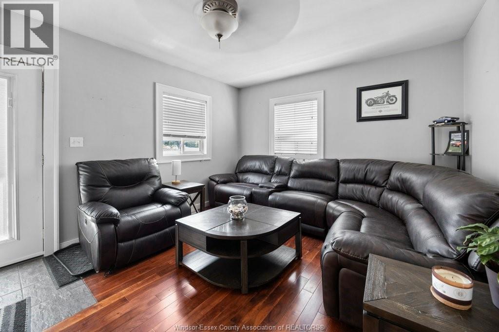 1089 PRADO PLACE - 11