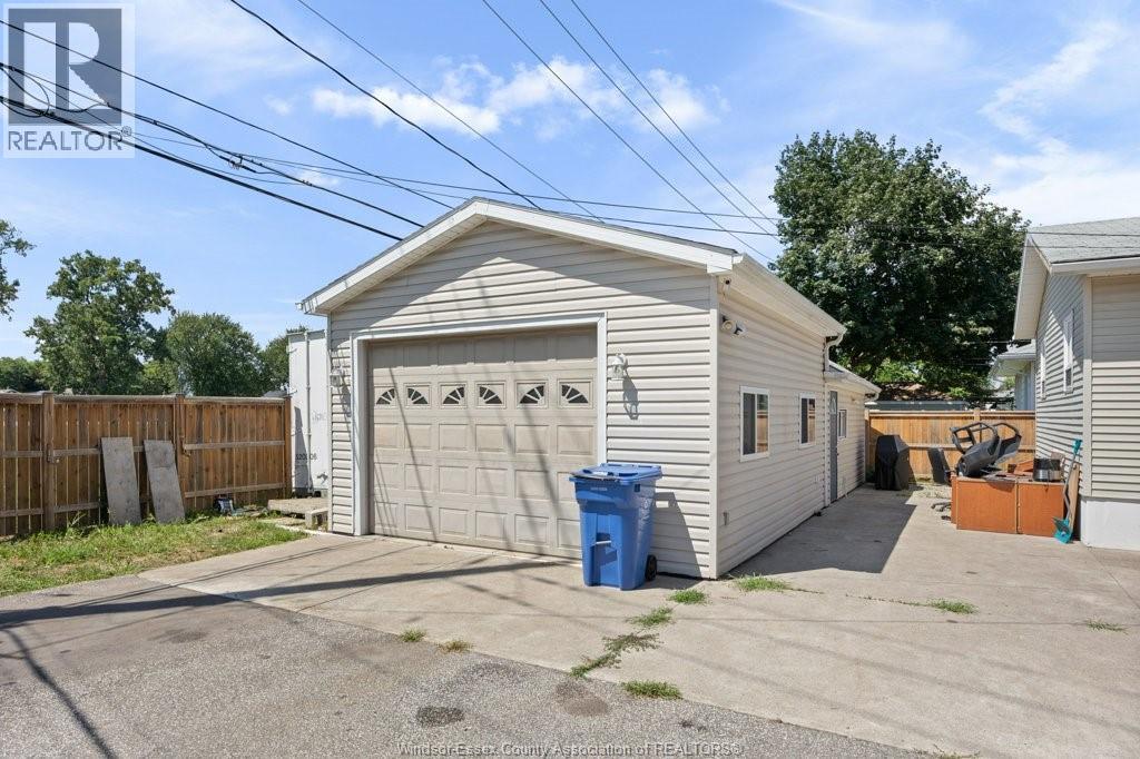 1089 PRADO PLACE - Image 29