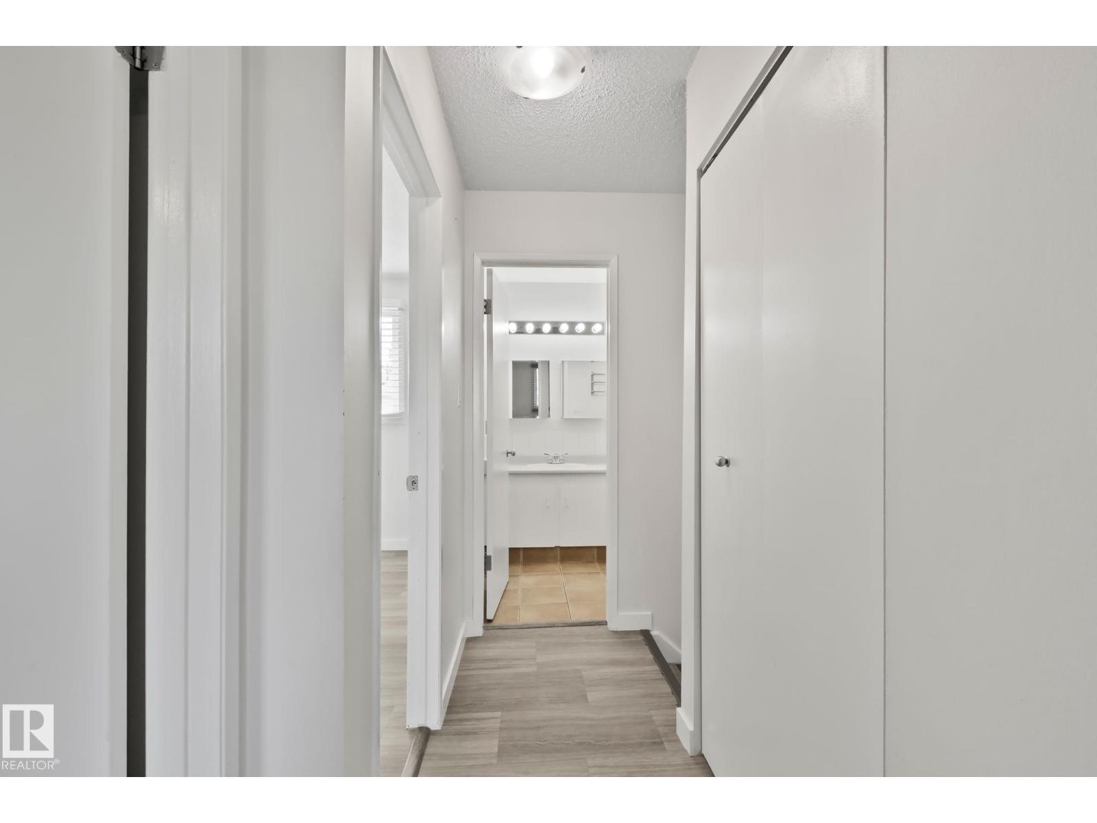 18337 66 AV NW - Image 23
