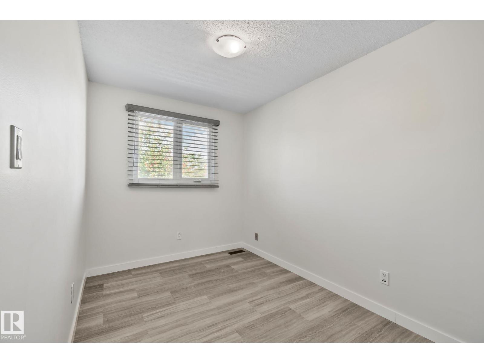 18337 66 AV NW - Image 20