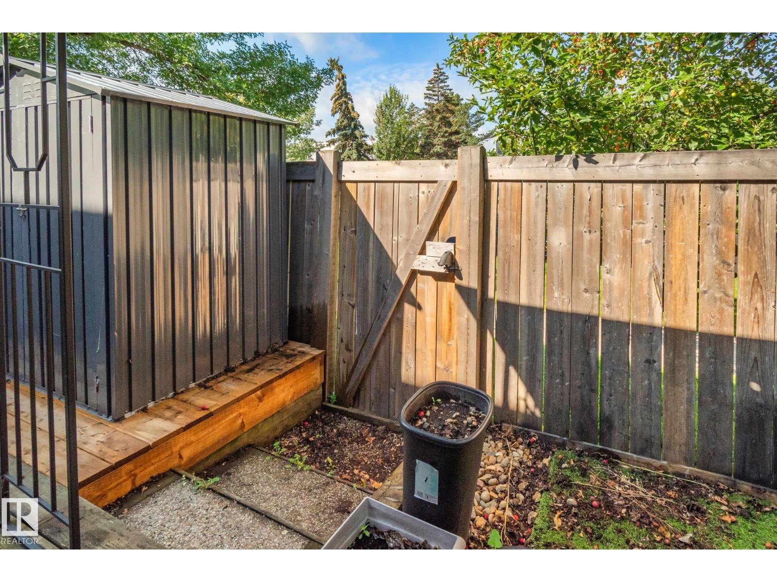 18337 66 AV NW - Image 36
